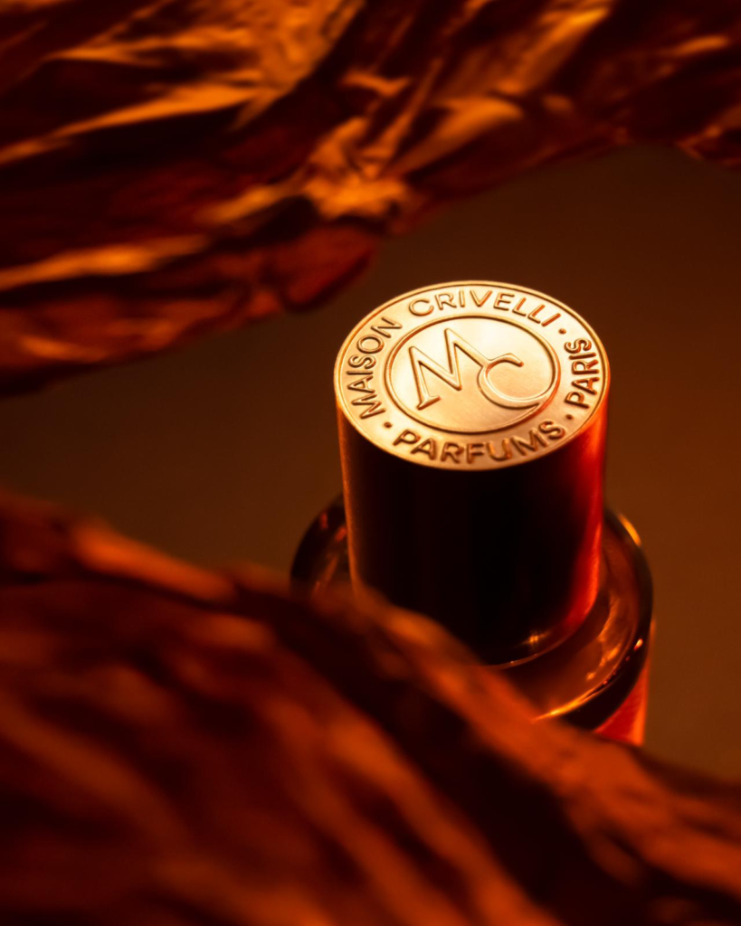Maison Crivelli Tobacco Carnaval bottle detail with MC cap