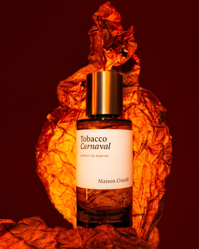 Maison Crivelli Tobacco Carnaval Extrait de Parfum with tobacco leaf