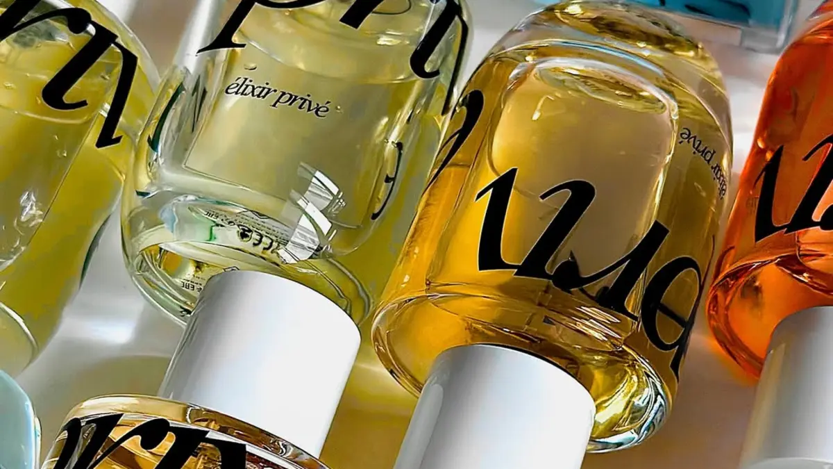 Colourful Élixir Privé perfume bottles featured in the Élixir Privé at Pitti Fragranze 2026 article.