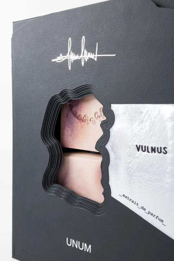 Vulnus by Filippo Sorcinelli packaging with die-cut window and UNUM branding